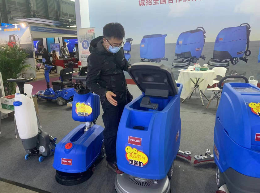 吉林坦洁洗地机公司致力于电动洗地机的生产、销售和服务百家
